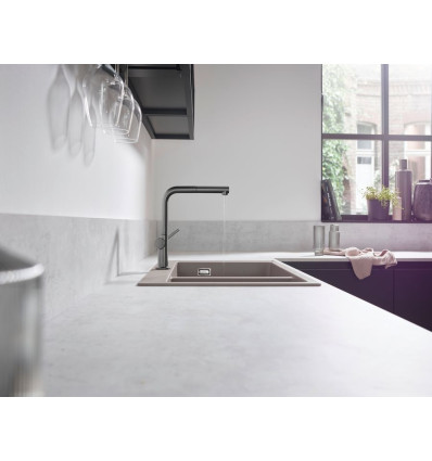 Bateria kuchenna z wyciąganą wylewką Czarny Chrom Talis M54 Hansgrohe (72809340)